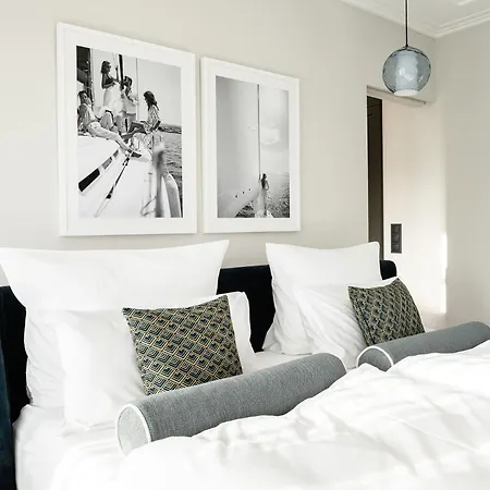 Clounys Hotel-2